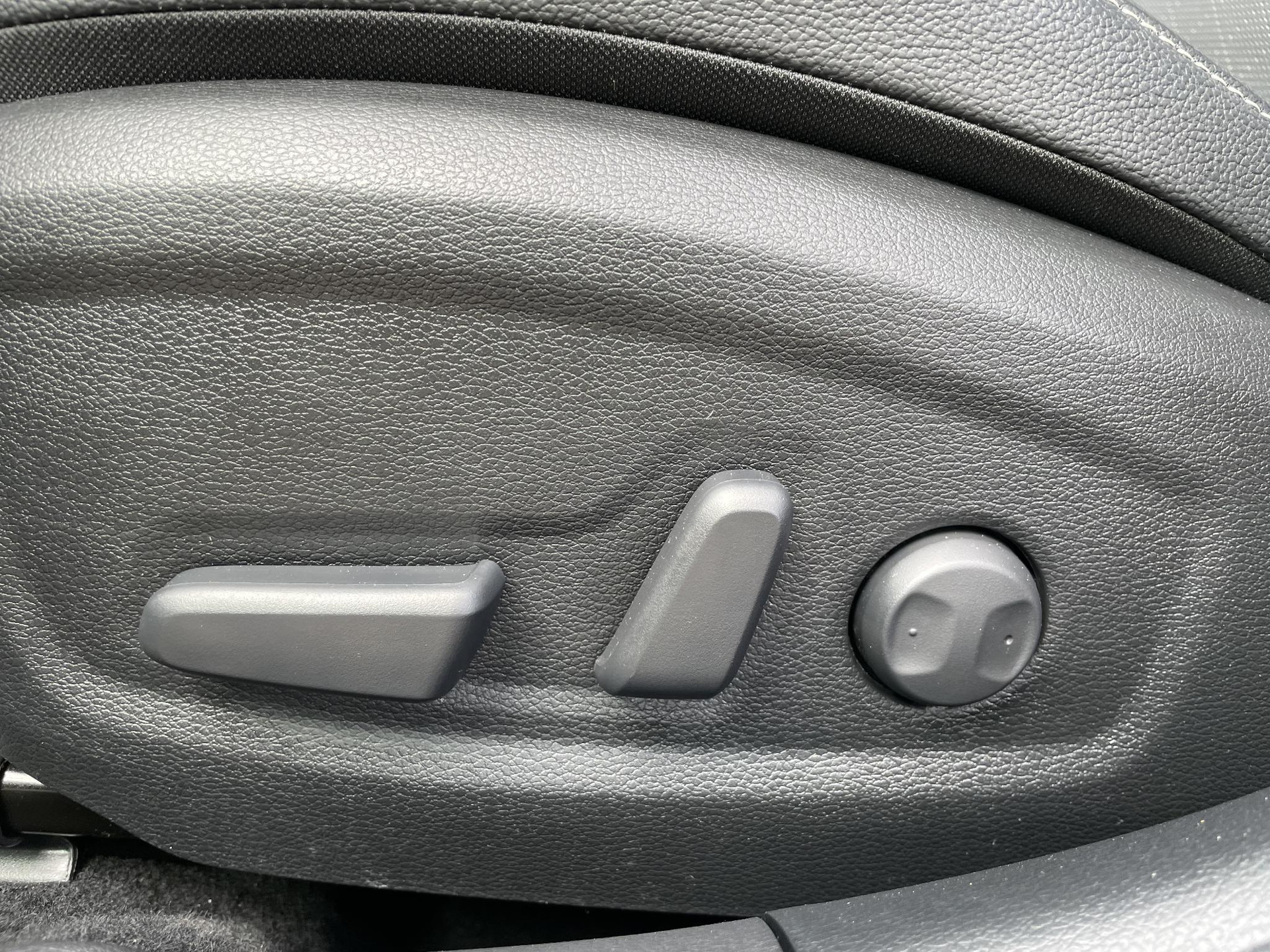 43723760-27.jpg