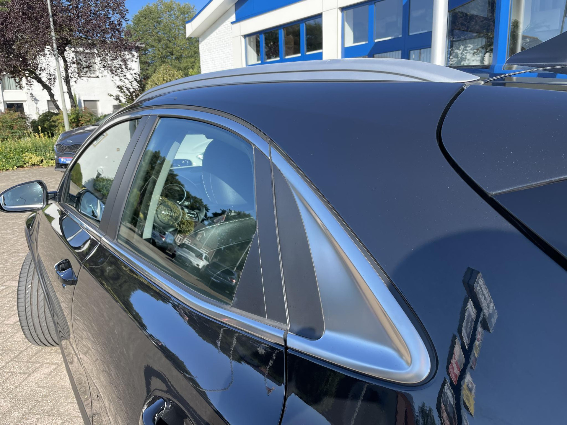 47415549-37.jpg