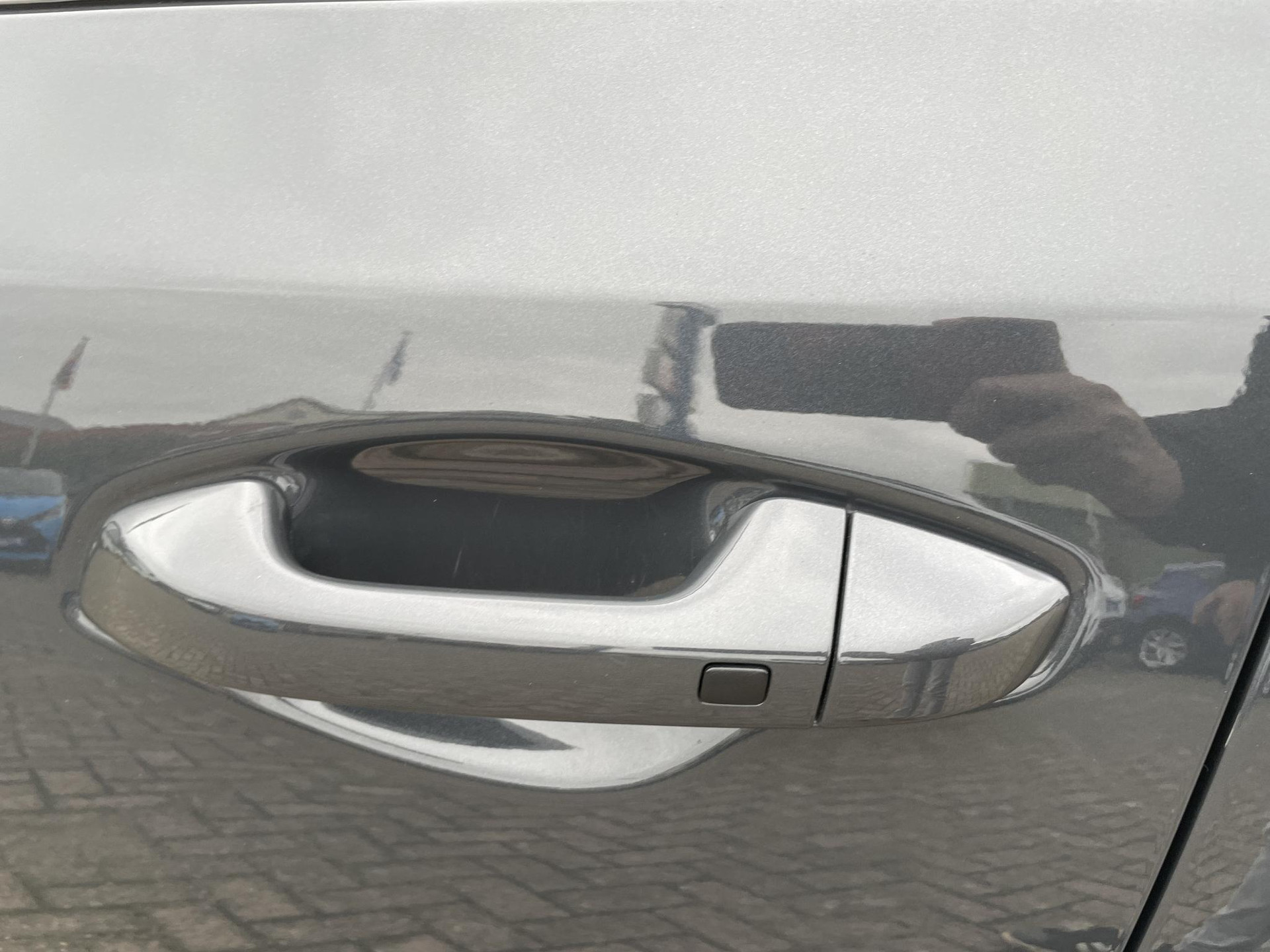 48156990-34.jpg